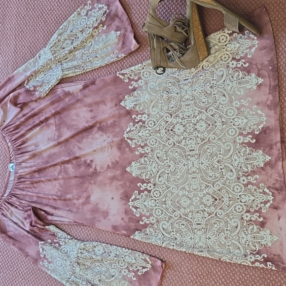 Honeyme Pink and Cream Boho Dress with Lace Details - Picture 4 of 11